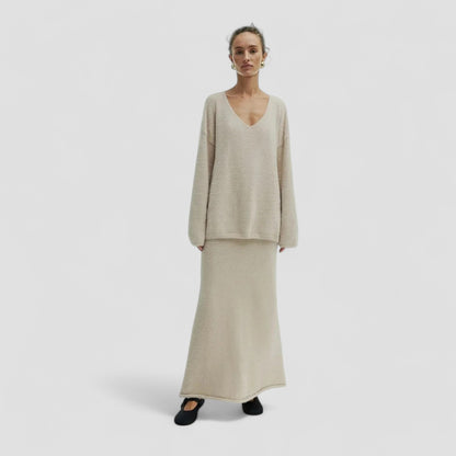 Evioleta | Two-Piece Outfit – V-Neck Cozy Pullover & Soft Long Tube Skirt