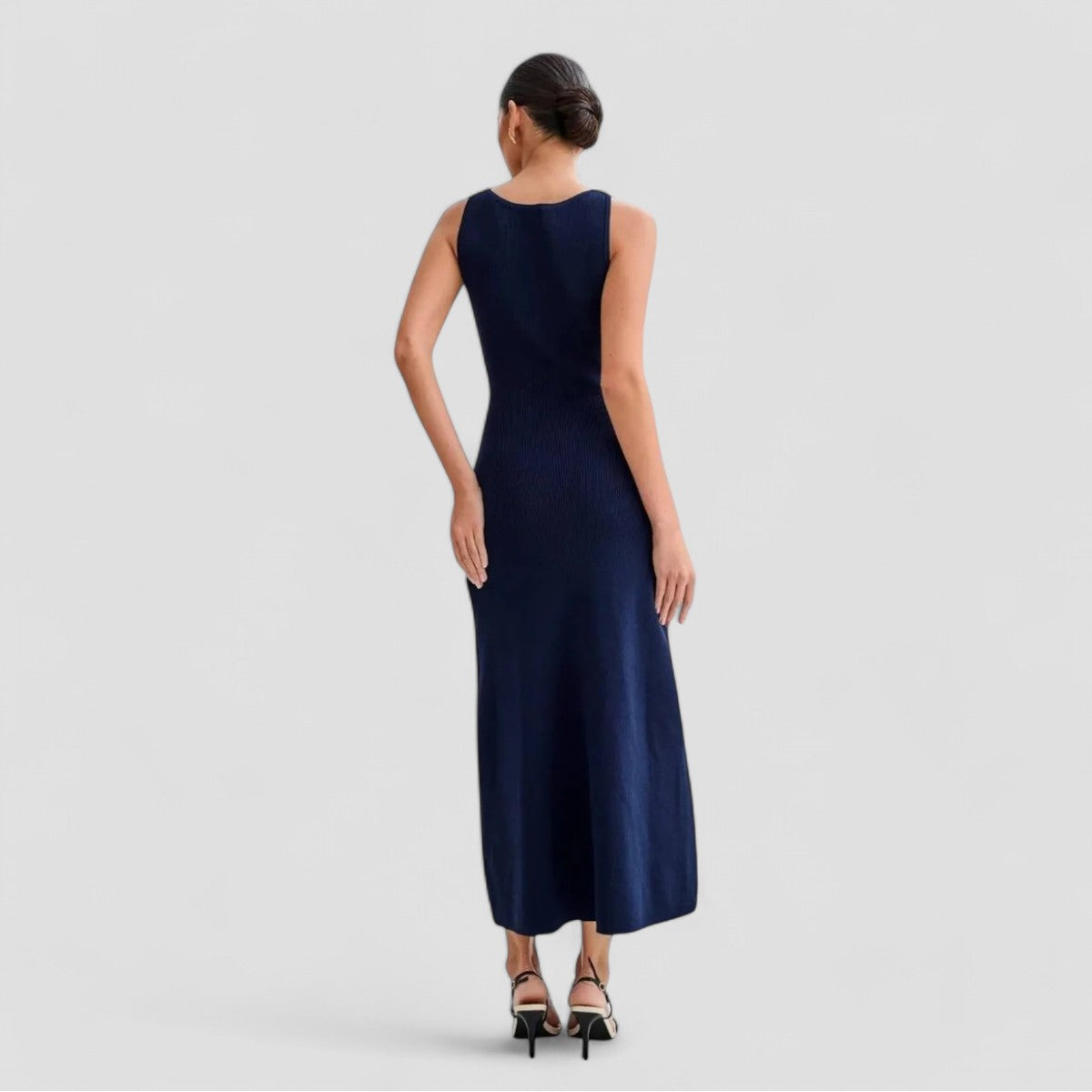 Evioleta | Old-Money Button Down Sleeveless Maxi Dress